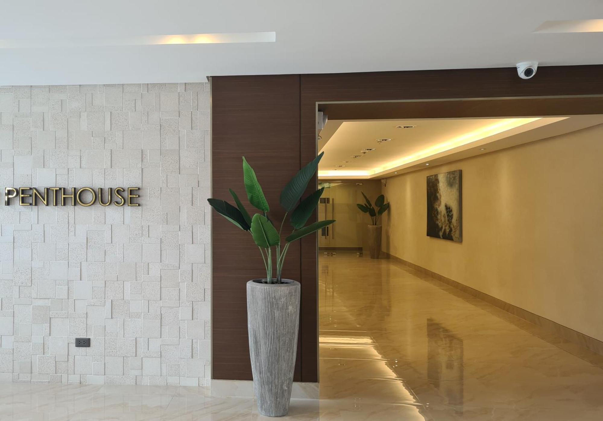 Cozy Penthouse 2Br Suite W Balcony - Amazing Manila Bay View And City Skyline Near Moa Pasay Kültér fotó