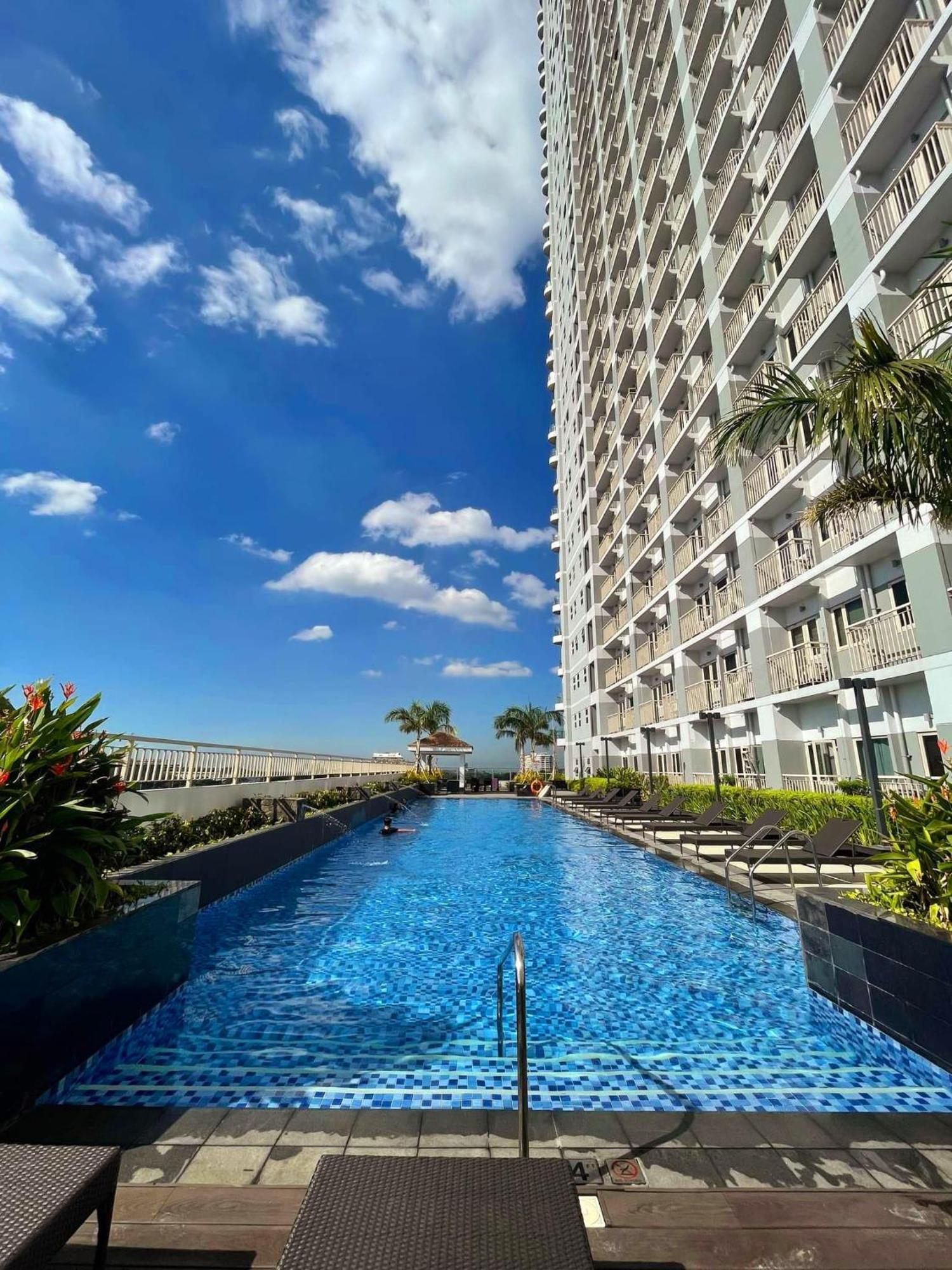 Cozy Penthouse 2Br Suite W Balcony - Amazing Manila Bay View And City Skyline Near Moa Pasay Kültér fotó
